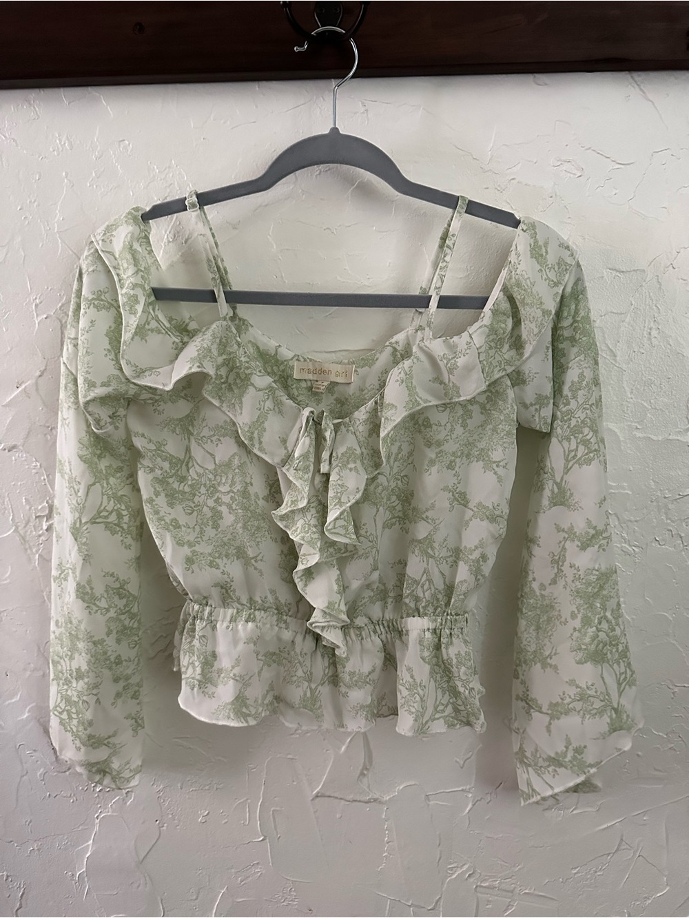 Madden Girl Light Green Floral Ruffle Tie-Front Top